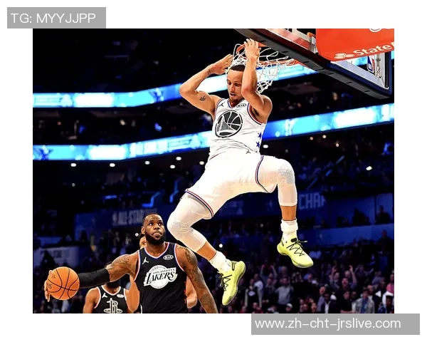 库里倾尽全力完成职业生涯最后一次扣篮感慨万千 库里倾尽全力完成职业生涯最后一次扣篮感慨万千